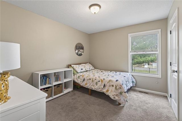 18302 W 194th Terrace, Spring Hill, KS 66083