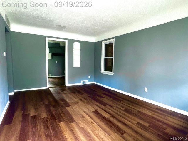 11667 Stahelin Avenue, Detroit, MI 48228