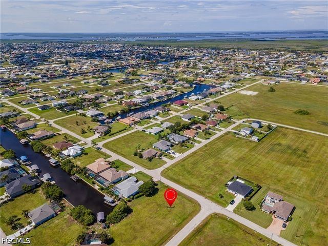 3232 NW 7th ST, Cape Coral, FL 33993