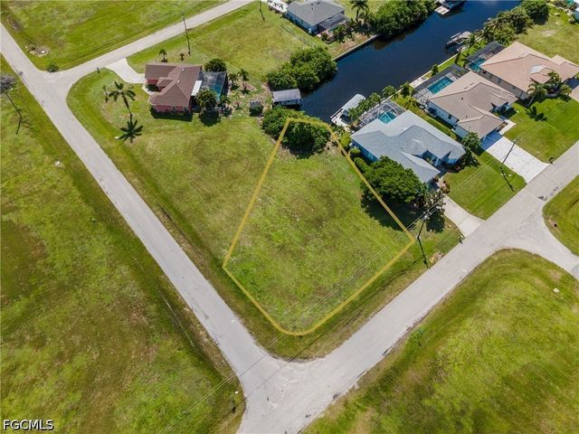 3232 NW 7th ST, Cape Coral, FL 33993