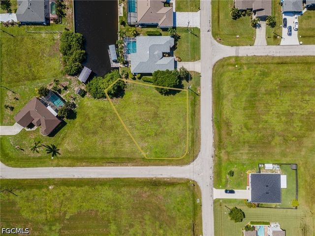 3232 NW 7th ST, Cape Coral, FL 33993
