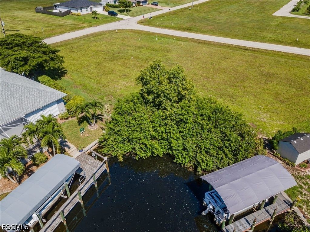 3232 NW 7th ST, Cape Coral, FL 33993