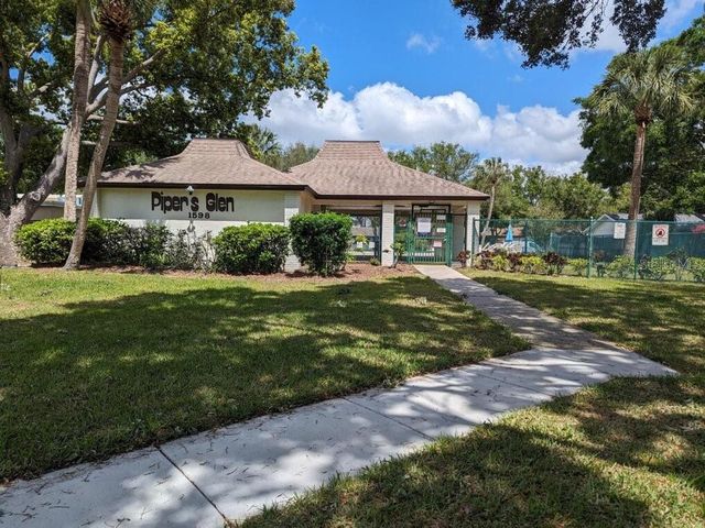 1602 AMBERLEA DRIVE S, Dunedin, FL 34698