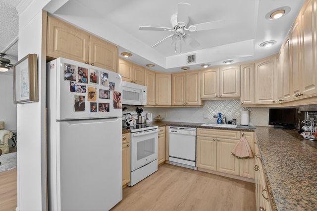 112 Richmond A A, Deerfield Beach, FL 33442