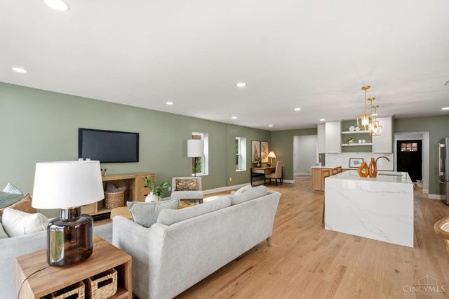 3834 Petoskey Avenue, Mariemont, OH 45227