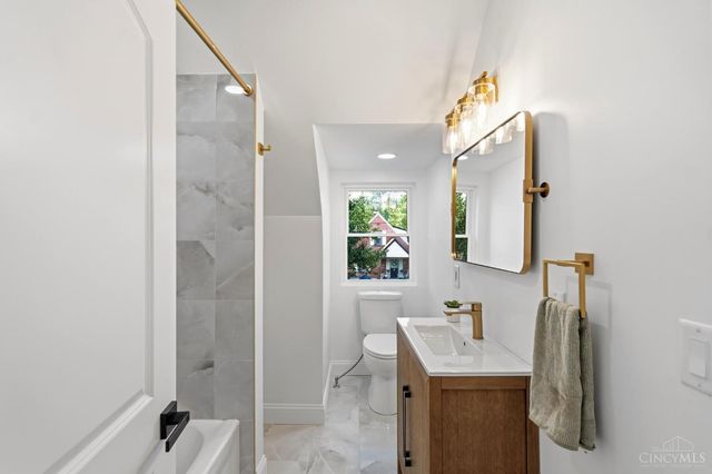 3834 Petoskey Avenue, Mariemont, OH 45227