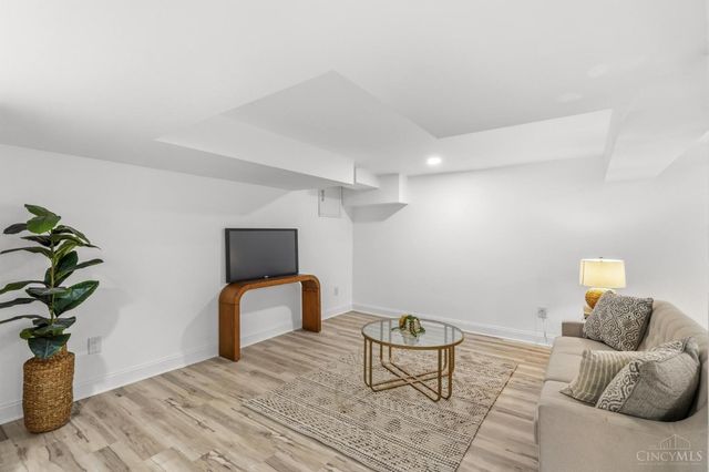 3834 Petoskey Avenue, Mariemont, OH 45227