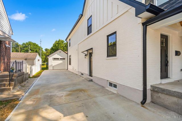 3834 Petoskey Avenue, Mariemont, OH 45227