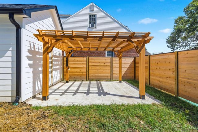 3834 Petoskey Avenue, Mariemont, OH 45227