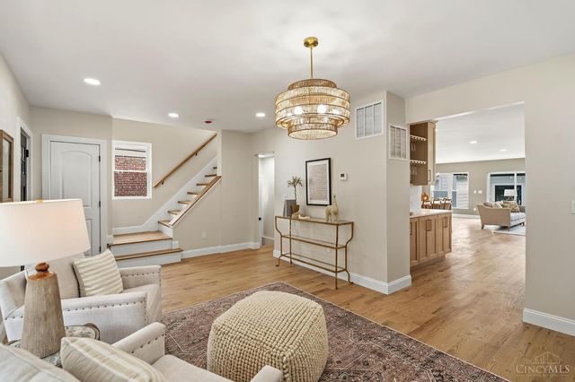 3834 Petoskey Avenue, Mariemont, OH 45227