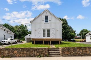 2958 East Main Road, Portsmouth, RI 02871