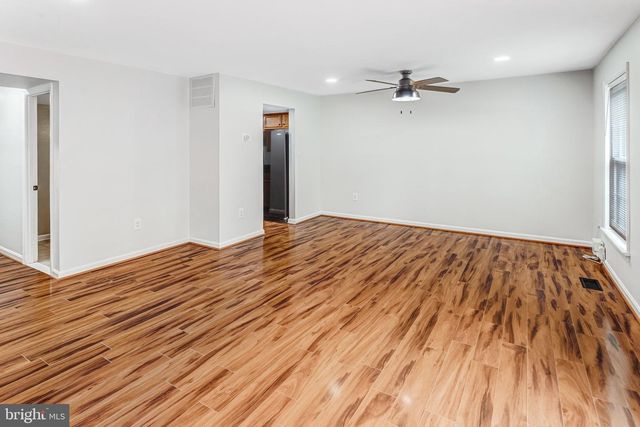 3234 FOOTHILL ST, Woodbridge, VA 22192
