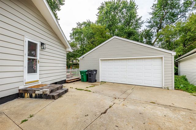 1229 SW Franklin Court, Ankeny, IA 50023