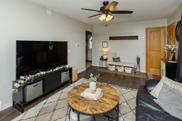 1229 SW Franklin Court, Ankeny, IA 50023