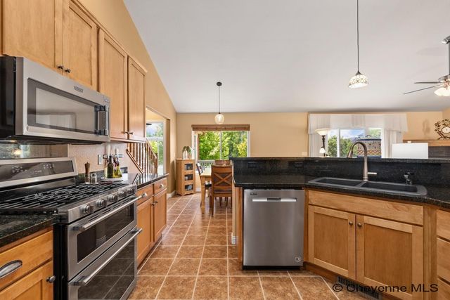 811 WEST DALE BLVD, Cheyenne, WY 82009