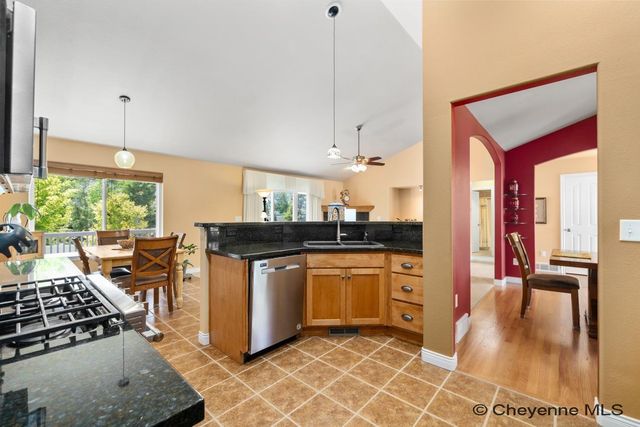 811 WEST DALE BLVD, Cheyenne, WY 82009