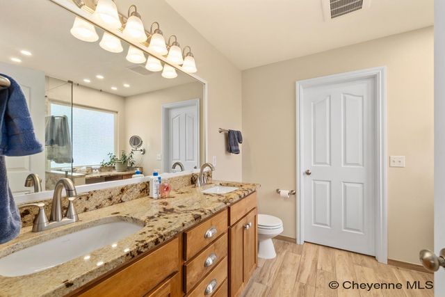 811 WEST DALE BLVD, Cheyenne, WY 82009