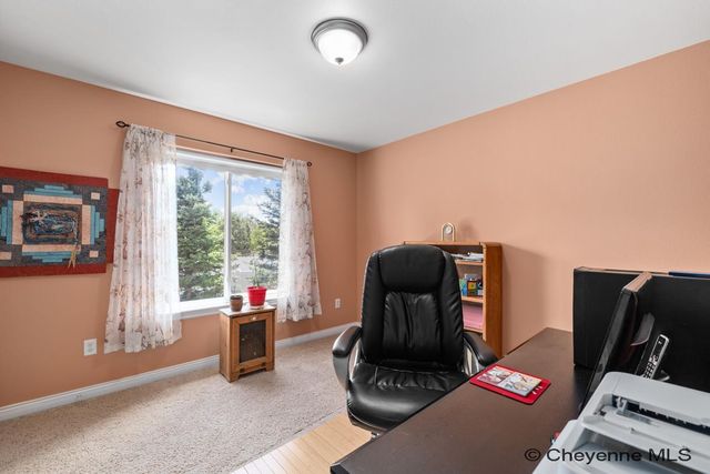 811 WEST DALE BLVD, Cheyenne, WY 82009