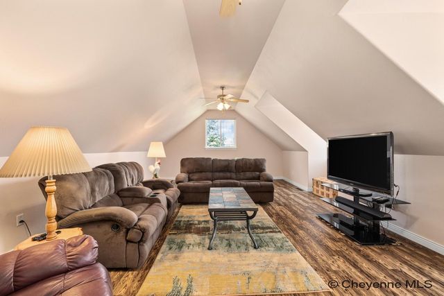 811 WEST DALE BLVD, Cheyenne, WY 82009