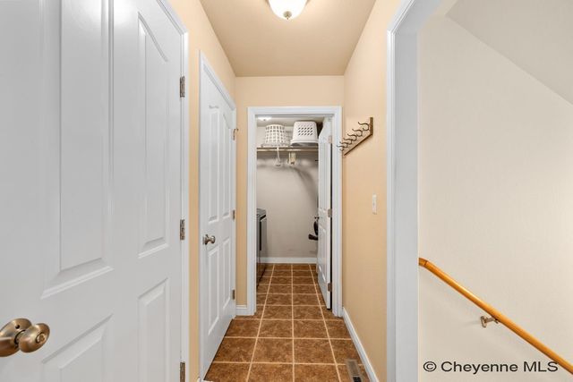 811 WEST DALE BLVD, Cheyenne, WY 82009