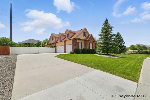 811 WEST DALE BLVD, Cheyenne, WY 82009