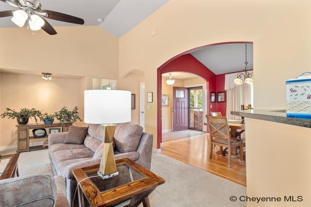 811 WEST DALE BLVD, Cheyenne, WY 82009