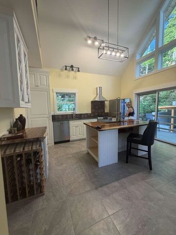 188 Wall Street, Springfield, VT 05156