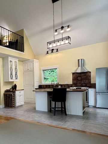 188 Wall Street, Springfield, VT 05156