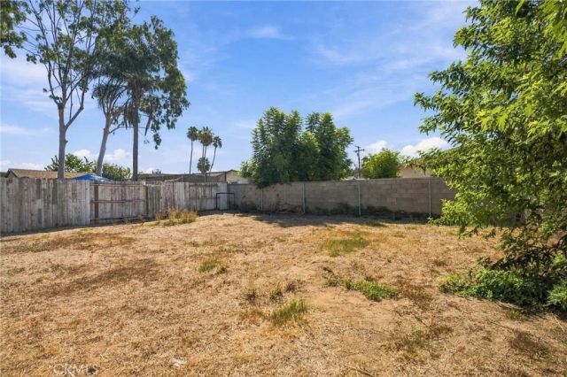 5510 Roosevelt Avenue, Santa Ana, CA 92703