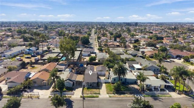 5510 Roosevelt Avenue, Santa Ana, CA 92703