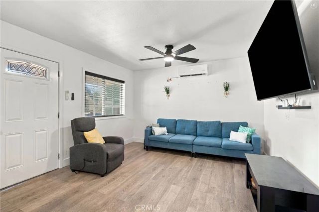 5510 Roosevelt Avenue, Santa Ana, CA 92703