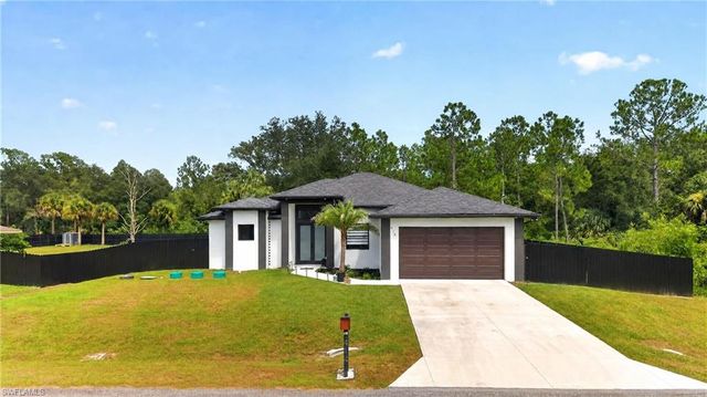 414 Highland AVE, Lehigh Acres, FL 33972