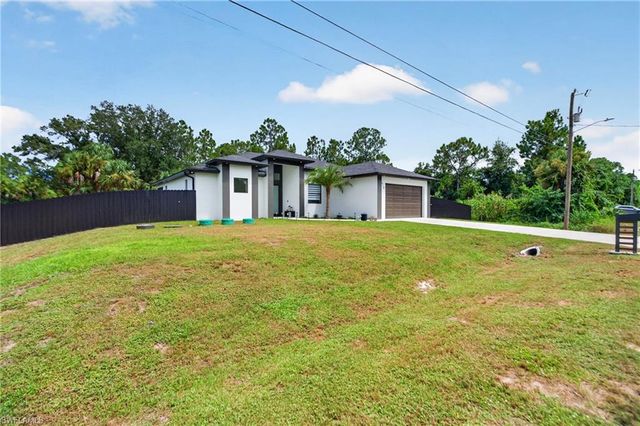 414 Highland AVE, Lehigh Acres, FL 33972