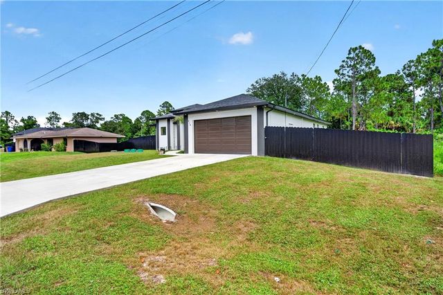 414 Highland AVE, Lehigh Acres, FL 33972