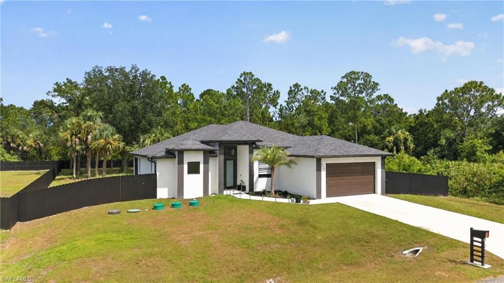 414 Highland AVE, Lehigh Acres, FL 33972