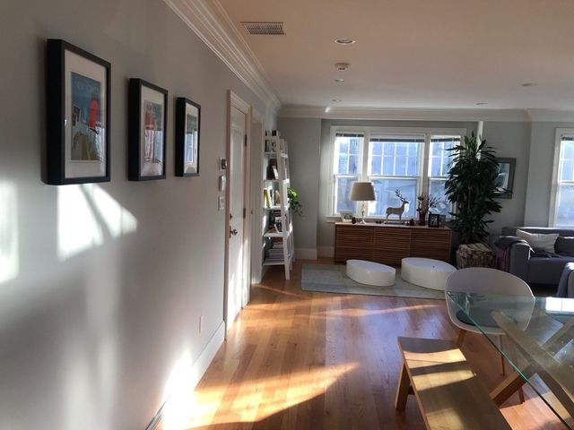 279 Walnut Street 2, Brookline, MA 02445