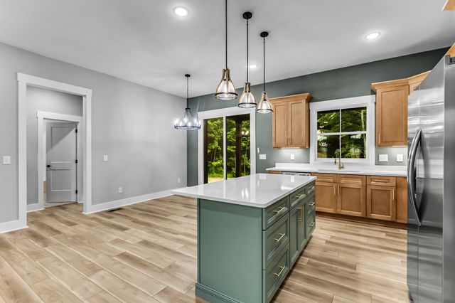 4106 Asbury Rd, Manchester, TN 37355