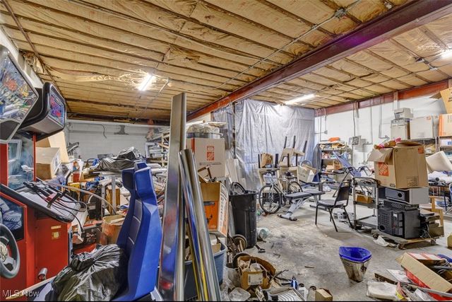 17827 Roseland Road, Cleveland, OH 44112