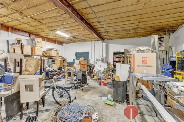 17827 Roseland Road, Cleveland, OH 44112