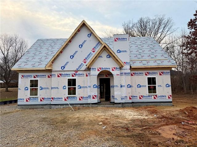 124 Shady Brook Lane, Lewisville, NC 27023