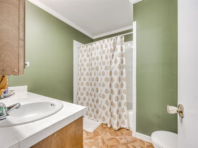 324 W Seward Road, Guthrie, OK 73044