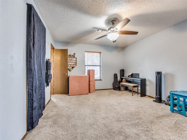 324 W Seward Road, Guthrie, OK 73044