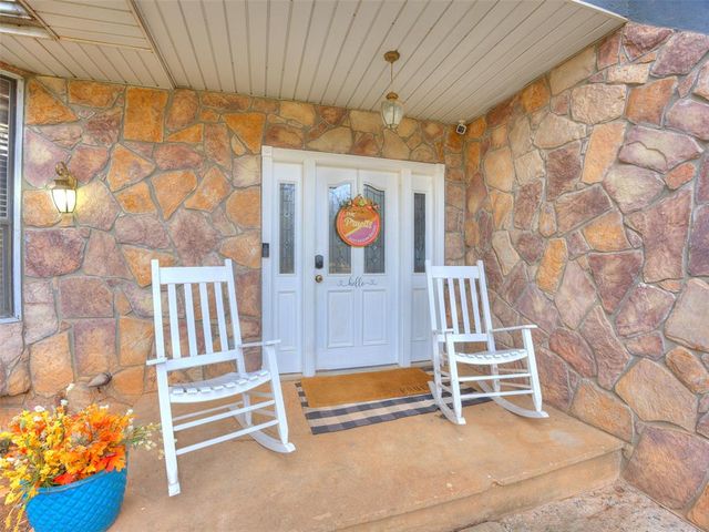 324 W Seward Road, Guthrie, OK 73044