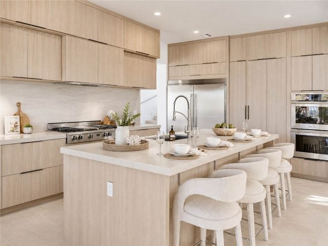 2221 Glenbrook Way, Las Vegas, NV 89117
