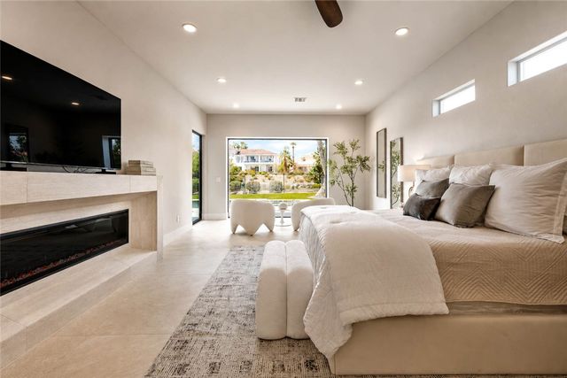 2221 Glenbrook Way, Las Vegas, NV 89117