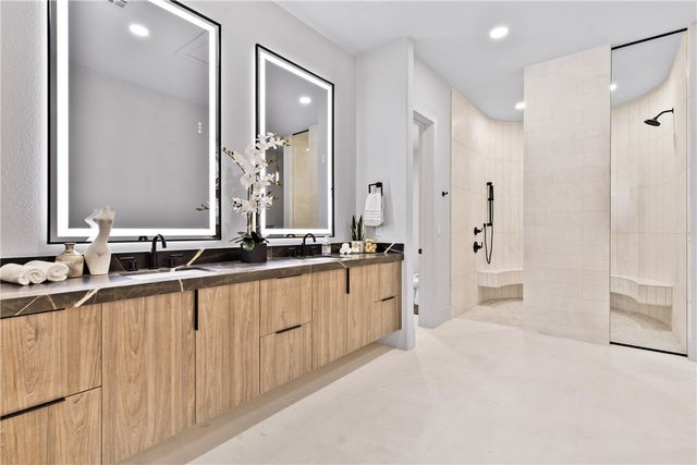 2221 Glenbrook Way, Las Vegas, NV 89117