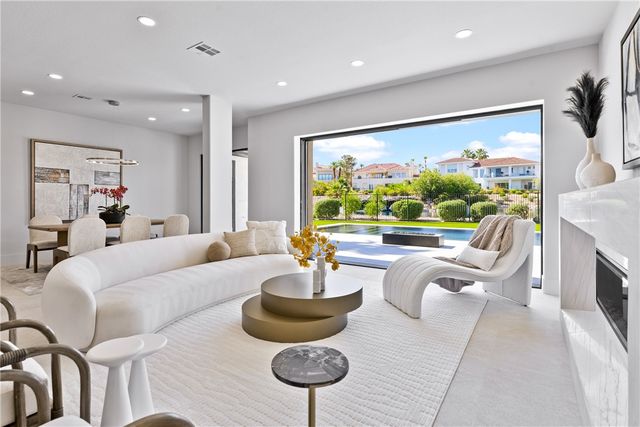 2221 Glenbrook Way, Las Vegas, NV 89117