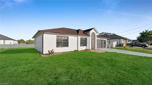 918 Acroft AVE, Lehigh Acres, FL 33971