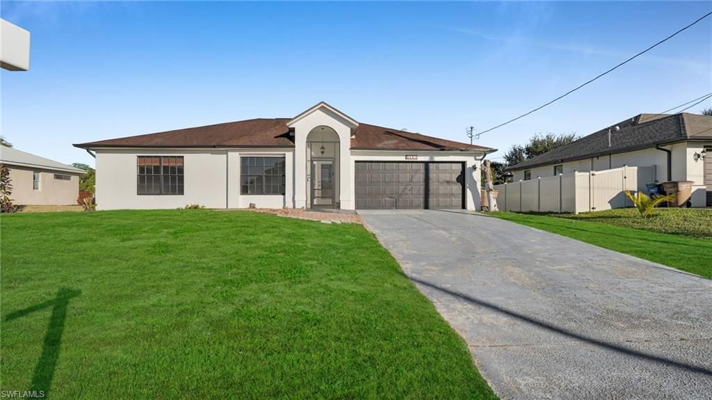 918 Acroft AVE, Lehigh Acres, FL 33971