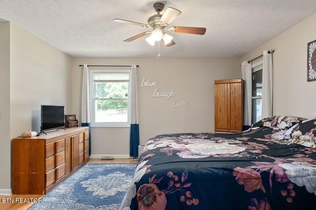 618 Cash Dollar Rd, Sparta, TN 38583